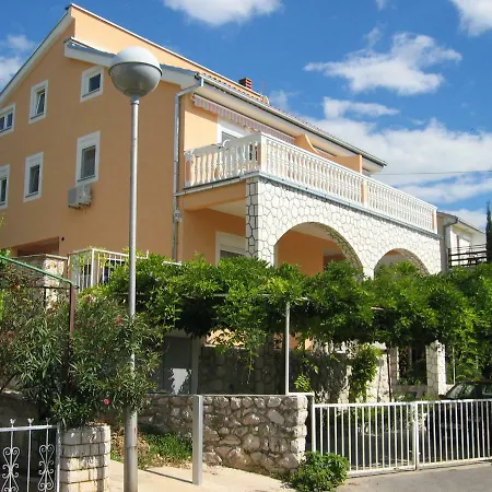 Adria דירה